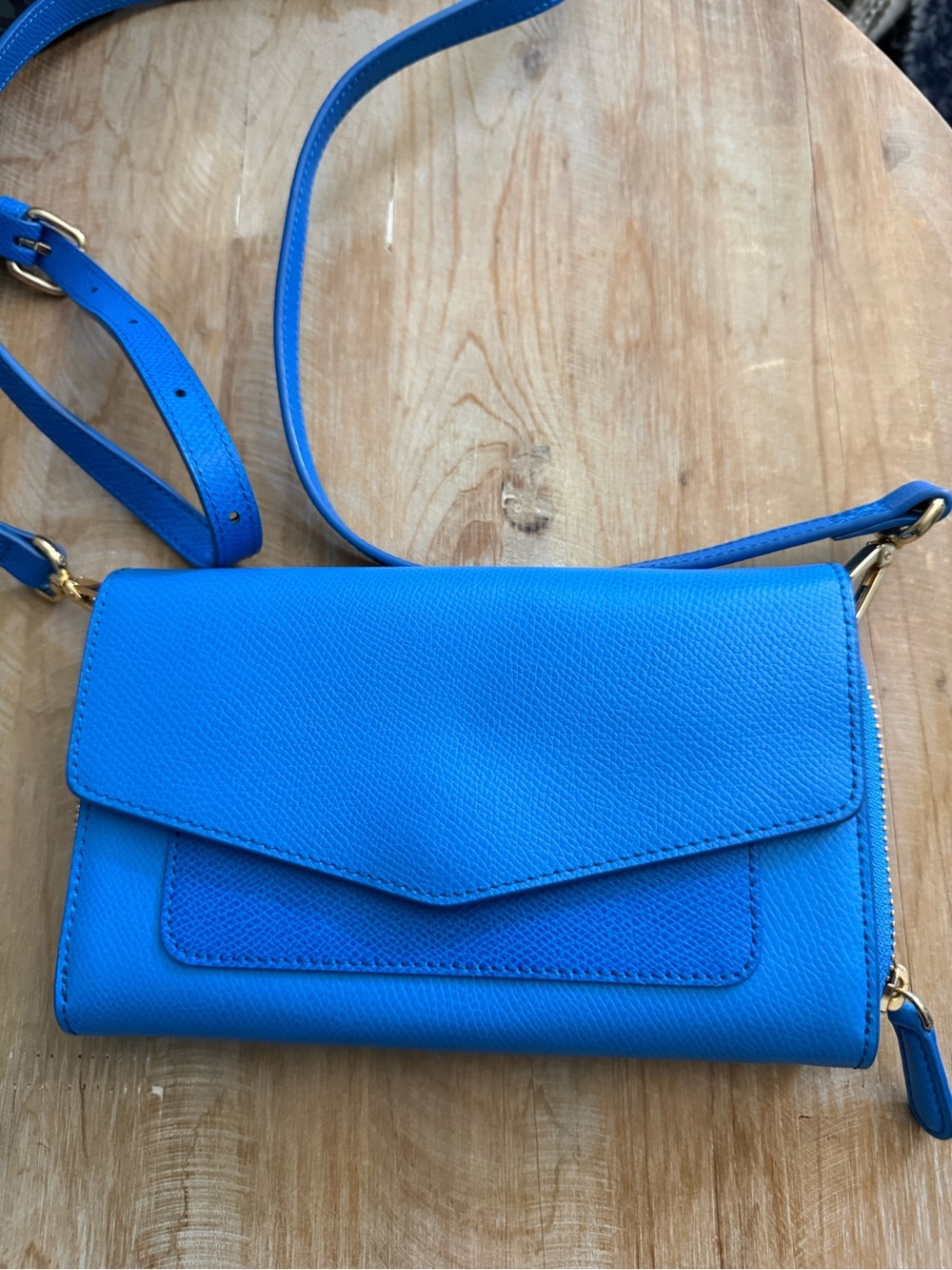 Vera Bradley Bright Blue Crossbody Wallet